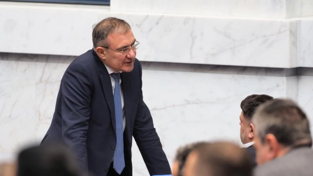 Гуцанов поиска оставката на Крум Зарков