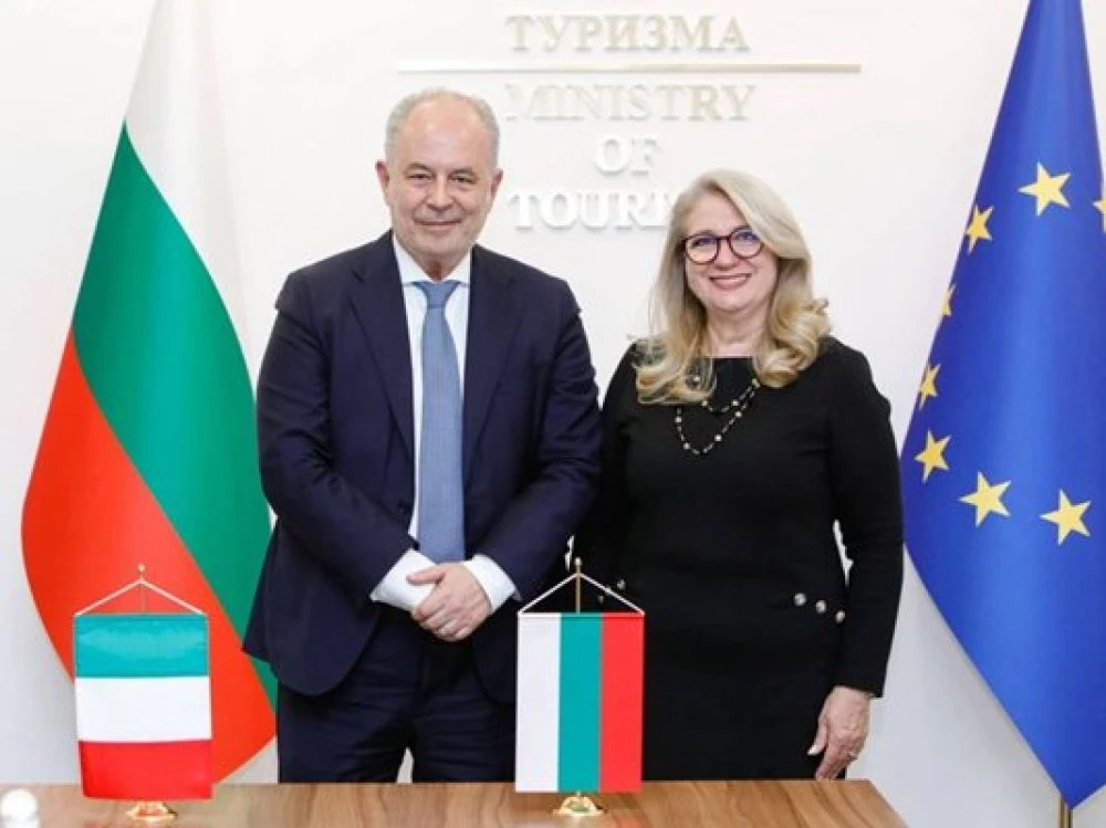 Министър Георгиева и италианският посланик обсъдиха подготовката на Джиро д' Италия