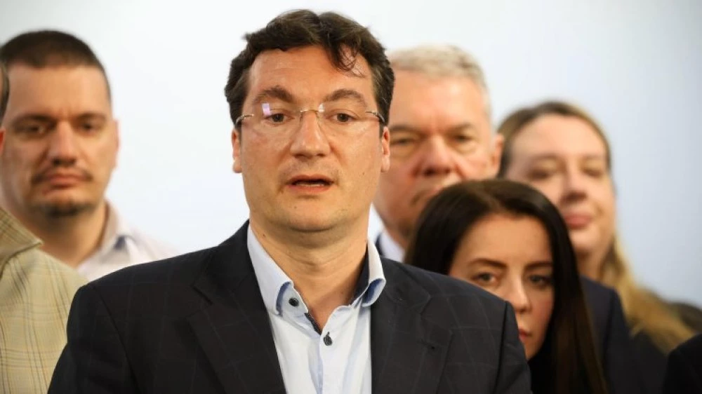 След провала на БСП: Крум Зарков с оставка в джоба, ще иска вот на доверие