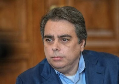 Асен Василев би отстъпил за Манол Пейков: Ако ДБ настоява, ще стана депутат от Хасково