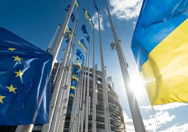 ЕС даде предварително одобрение за деблокиране на заема от 90 млрд. евро за Украйна