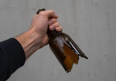 Фен на ЦСКА строшил бутилка в главата на привърженик на Лудогорец