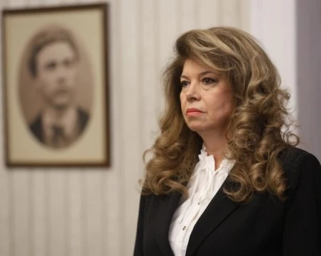 Илияна Йотова: Оттеглянето на Сарафов е само първа стъпка