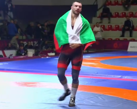 Кирил Милов донесе първи златен медал за България на Европейското по борба