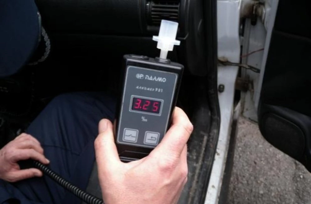 Шофьор с три промила кара в насрещното във Варна, арестуваха го