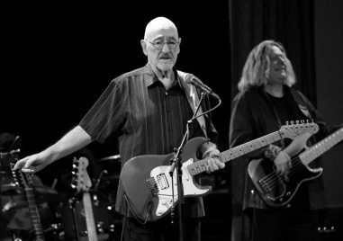 Почина легендарният музикант Дейв Мейсън