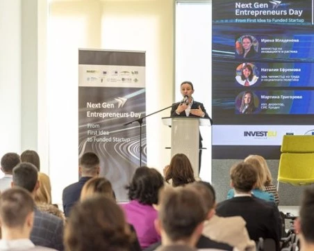 Министър Младенова: България има нужда от млади предприемачи, които не чакат промяната, а я създават