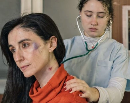 МЗ с препоръки към лекарите при съмнение за домашно насилие