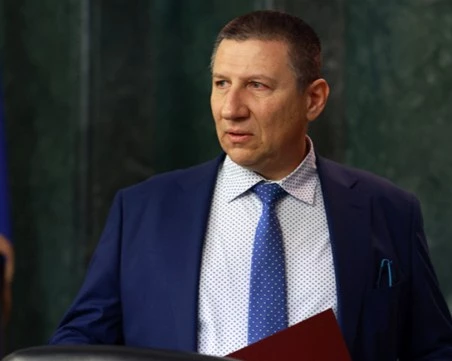 Още в понеделник Сарафов заявил готовност да подаде оставка