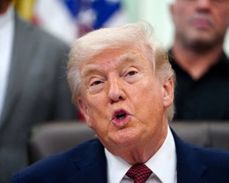 Тръмп: САЩ ще атакуват всяка лодка, поставяща мини в Ормузкия проток