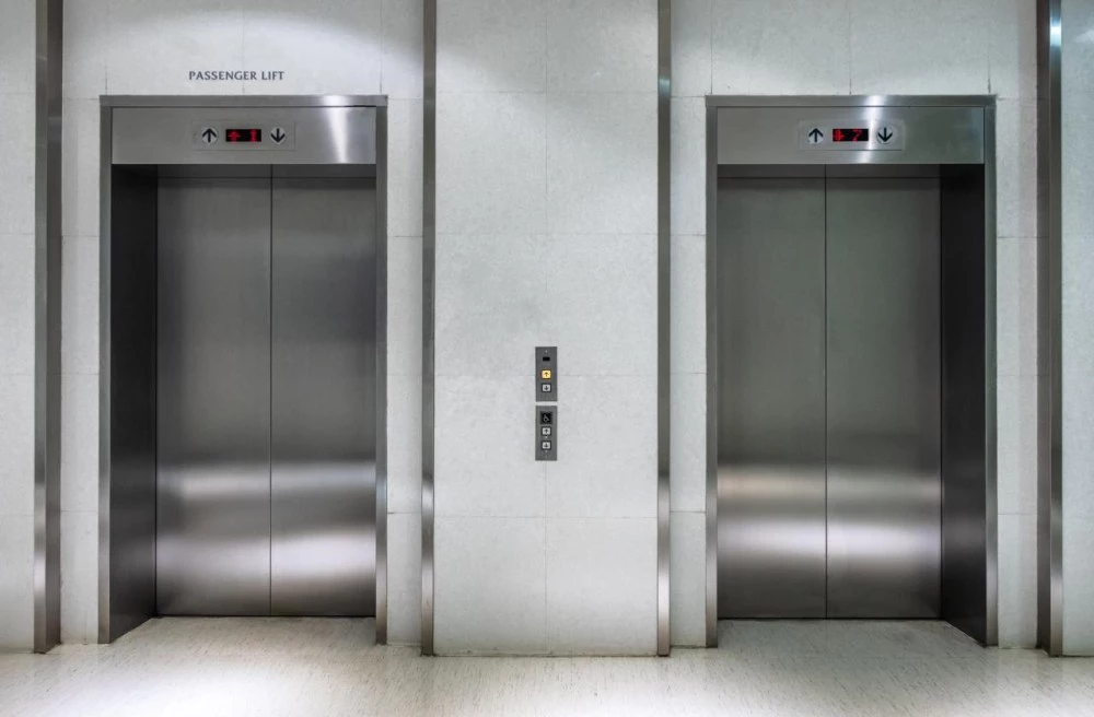 При санирането на сградите вече ще се ремонтират и подменят и асансьорите