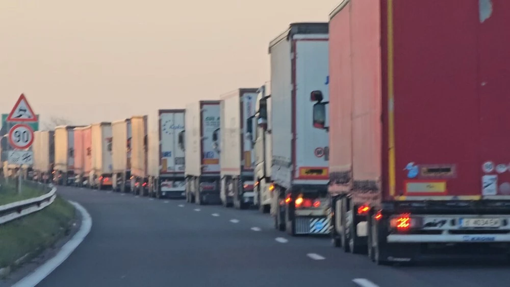 20-километрова колона от тирове преди ГКПП 