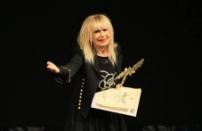 Поздравления за Лили Иванова за рождения ѝ ден от президента, министъра на културата и кмета на Пловдив