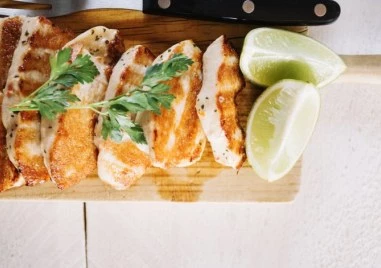 Бърза рецепта за пилешко филе с чесън и лимон