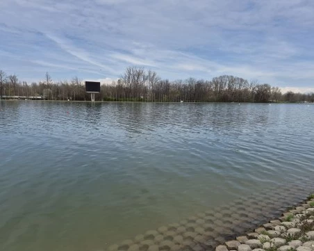 Гребната база събира елитни риболовци, започна голям международен турнир