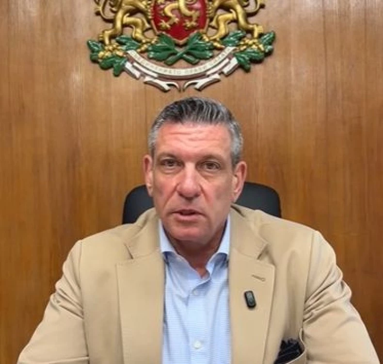 Георги Кандев съобщи за натиск срещу него: Не съм тук, за да се подчинявам на заплахи и игри