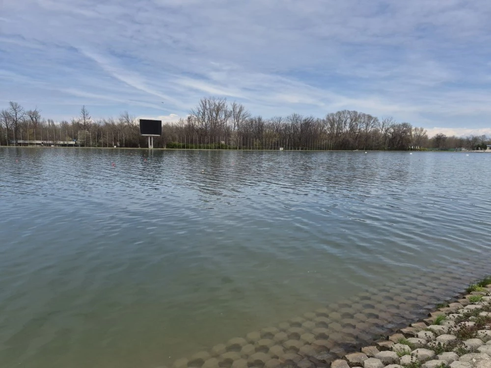 Гребната база събира елитни риболовци, започна голям международен турнир