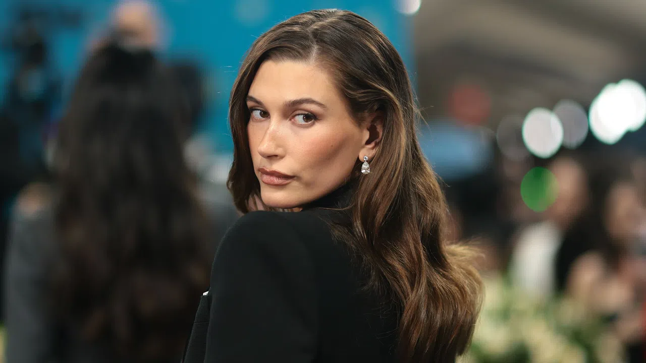 Хейли Бийбър реагира на нашумяла тенденция в интернет: Спестете си извиненията