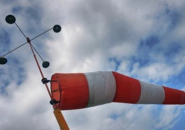 Жълт код за силен вятър в Северна България утре