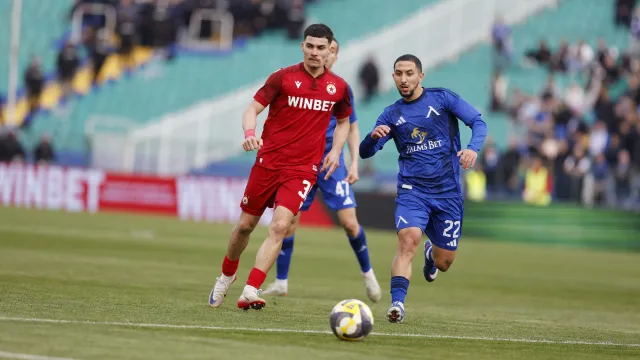 Левски победи ЦСКА и е на крачка от титлата в България