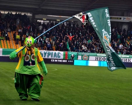 Почина талисманът на футболния Нефтохимик