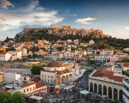 Популярен туристически град може да забрани строителството на нови хотели