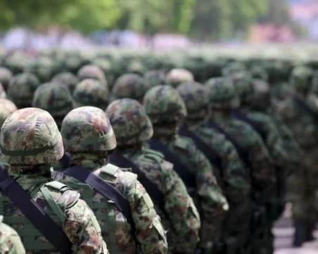 Сърбия също обмисля да върне задължителната казарма от следващата година