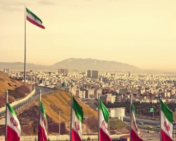 Иран: САЩ търсят начин да се измъкнат от войната, запазвайки достойнството си