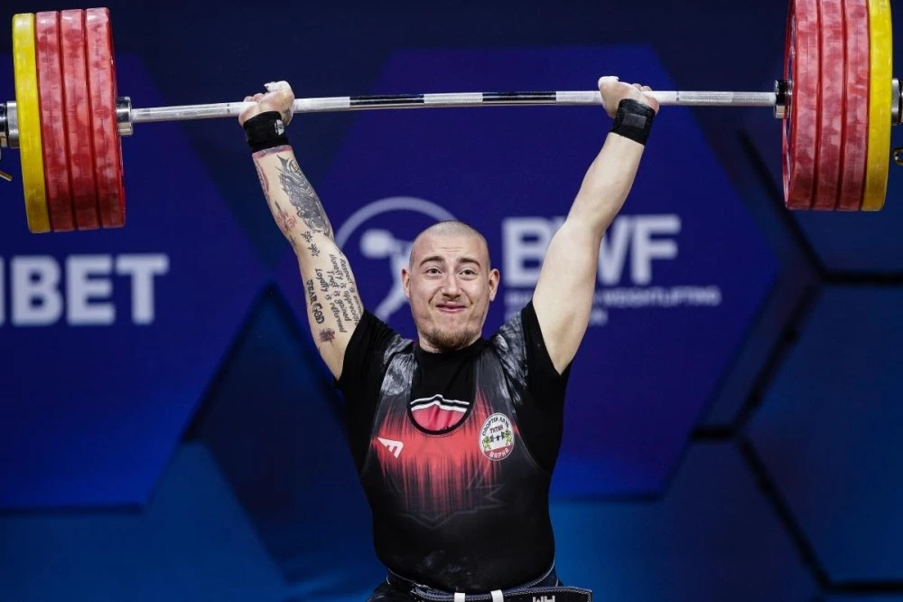 България завърши с бронз Европейското по щанги