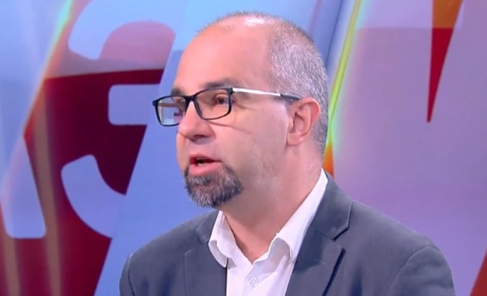 Първан Симеонов: Борисов е ядосан на избирателите си, ПП-ДБ са пред сцепване - едва се издържат