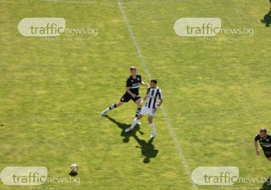 Локо стартира с домакинска загуба плейофите