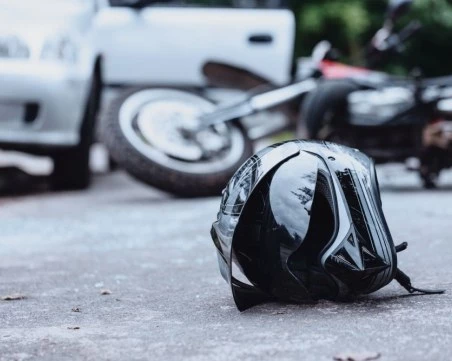 Моторист загина в катастрофа с микробус край Пещера