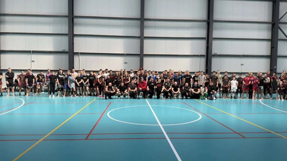 Открит спаринг обедини малки и големи в подкрепа на 11-годишния Дарко