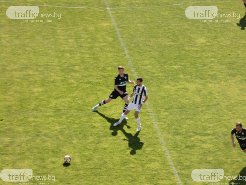 Локо стартира с домакинска загуба плейофите