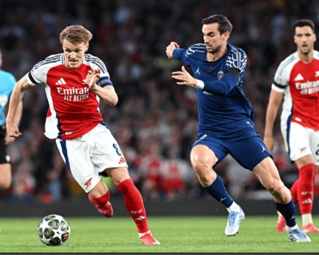 Атлетико Мадрид и Арсенал в първи сблъсък за място на финала в Шампионската лига