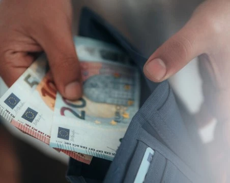 Колко пари са нужни за месечна издръжка у нас?