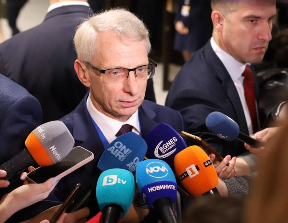 Денков: Далеч сме от това да сме една партия с ДБ, ние сме центристи