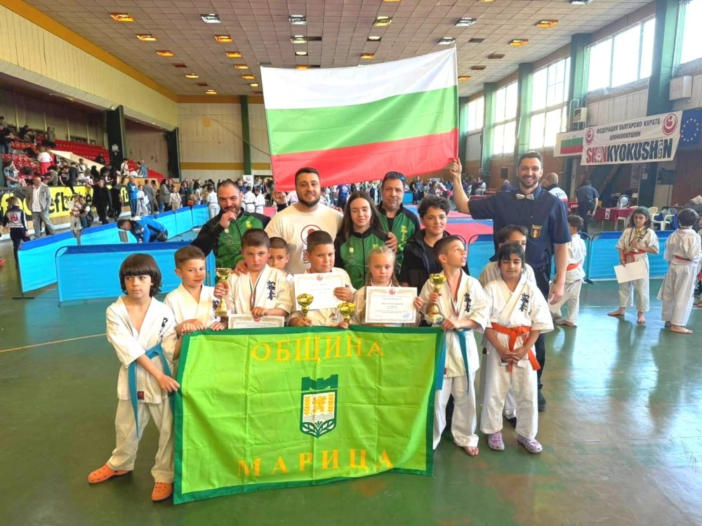 Девет медала и четирима шампиони за СКК „Феникс