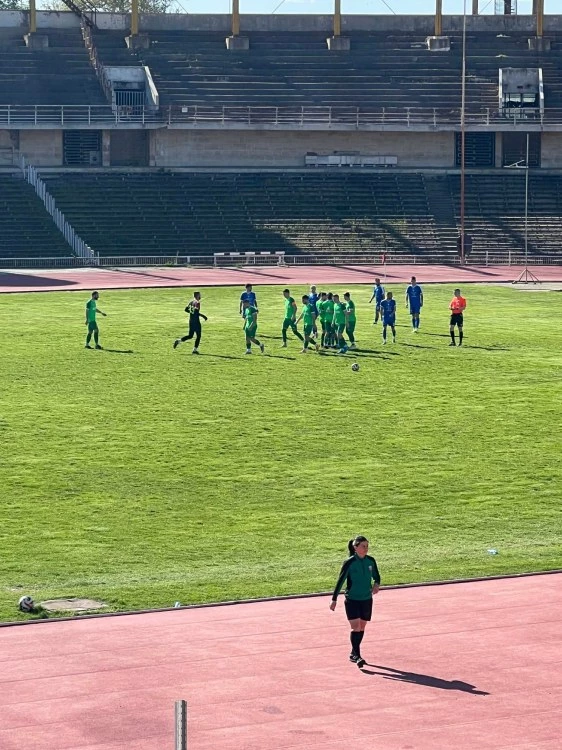 Спартак загуби тежко у дома