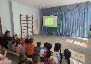 Децата от ДГ „Биляна се запознаха с дейността на ОП „Чистота и опазването на околната среда