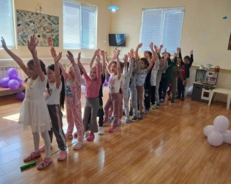 Детската градина в Бенковски с компрометирана конструкция, пукнатини и влага чака финансиране от държавата