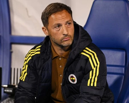 Тотална чистка във Фенербахче! Изгониха треньора и спортния директор