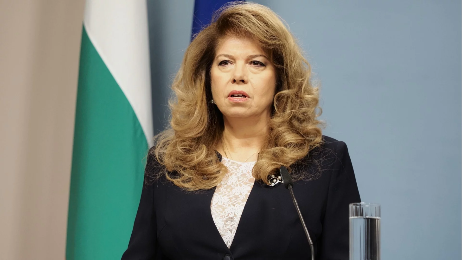 Президентът Илияна Йотова подписа указа за свикване на Народното събрание