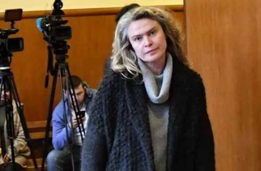 Жената на Божков осъди прокуратурата