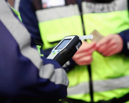 Два екипа полиция тества за алкохол пловдивчанин с поредица „невалидни