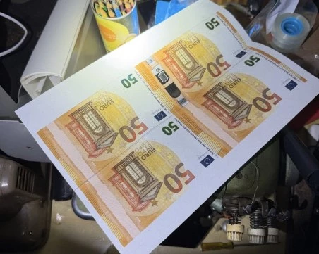 ГДБОП разби печатница за фалшиви пари в София СНИМКИ