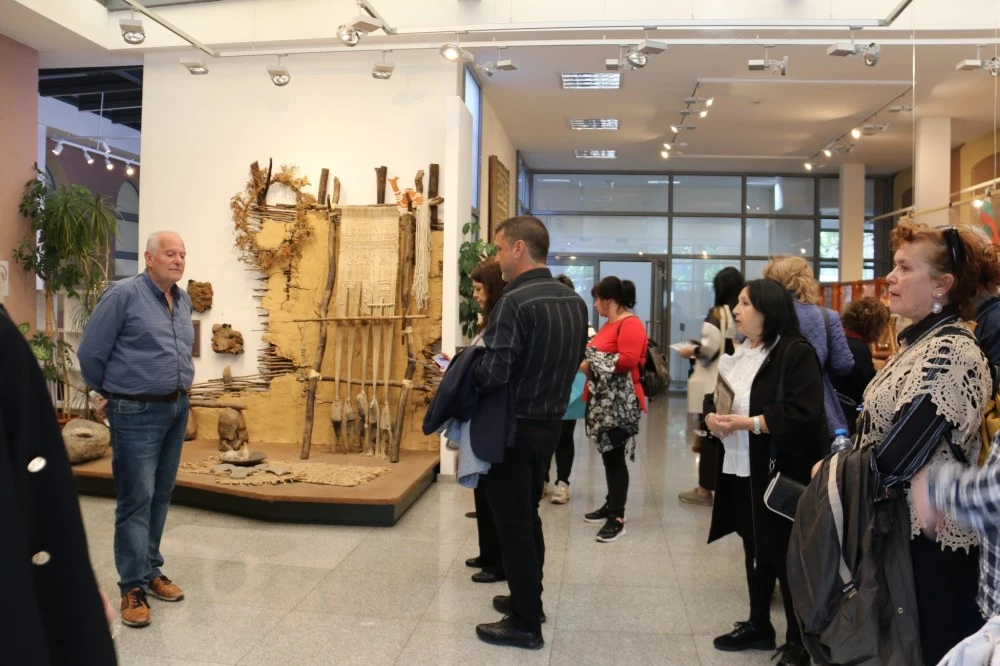 Академия „Наследство