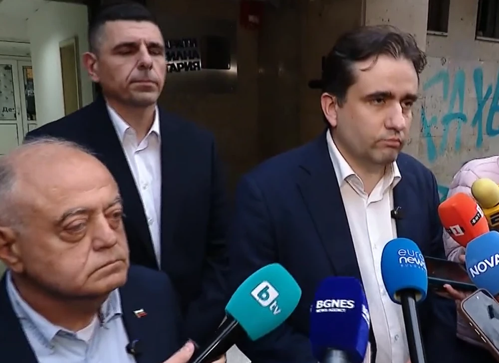 ДБ: Искахме да запазим единството с ПП, разделението е политическа грешка