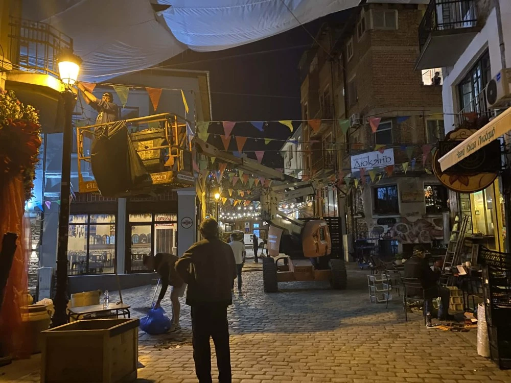 Капана се превръща във филмов декор