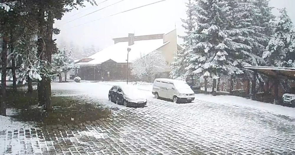 Температурите падат рязко, сняг по високите села в Пловдивско